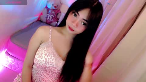 Snapshot of gorgeoustransgirl chatting on March 10, 11:23 am Emmy online show from March 10, 11:23 am