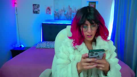 goth_minerva online show from February 15, 1:32 pm