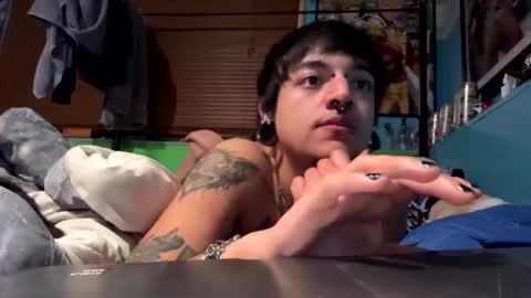 Gothboitoy online show from December 31, 9:21 am