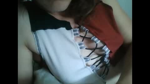 graciegirl995 online show from May 26, 4:37 pm