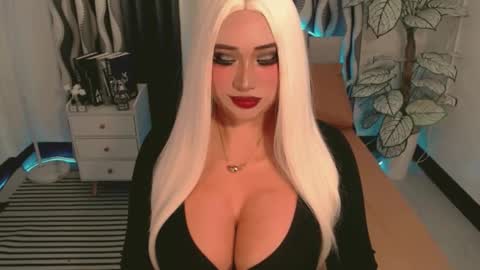 PAULATHEONE online show from November 4, 11:20 am