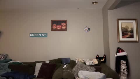 Snapshot of greenxxxqueen chatting on December 14, 6:46 am SexQueen Nikki online show from December 14, 6:46 am