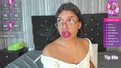 Snapshot of hailey_johnsonn chatting on September 19, 1:06 pm hailey_johnsonn online show from September 19, 1:06 pm