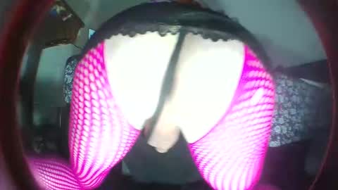 Snapshot of hardkoregigi chatting on October 31, 2:21 am hardkoregigi online show from October 31, 2:21 am