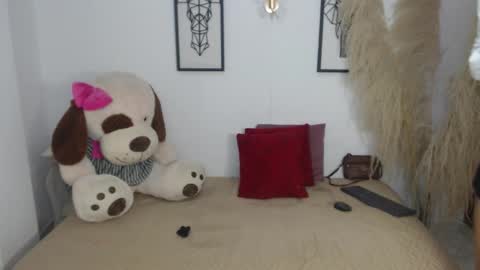       online show from November 7, 11:21 am