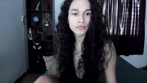 helena_spellman online show from June 9, 4:39 pm