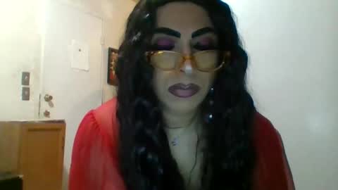 hihheelstranny online show from May 1, 7:01 am