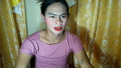 MIKA online show from December 18, 3:39 pm