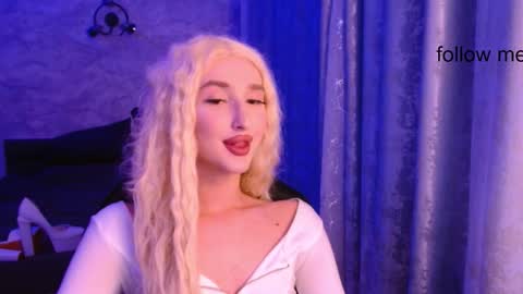 honey_sunset online show from November 7, 9:59 pm