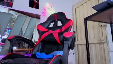 destinyk online show from June 8, 1:28 am