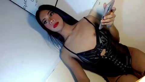 Yllana Marie online show from February 2, 4:11 am