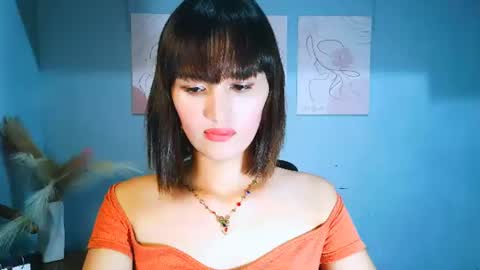 hot_xirene online show from June 25, 6:12 pm