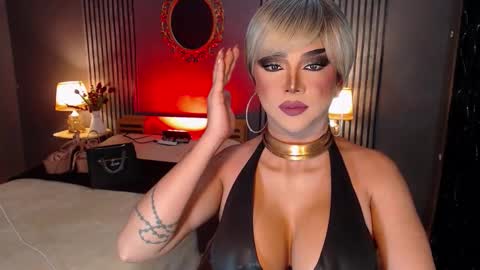 Christine online show from November 3, 10:58 am