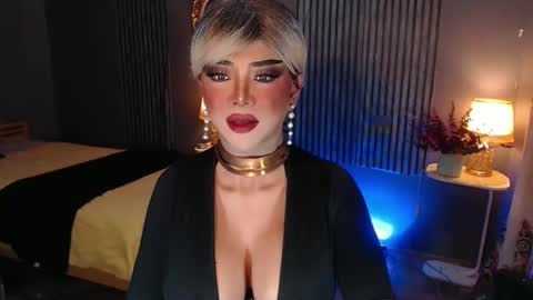 Christine online show from December 20, 10:43 am