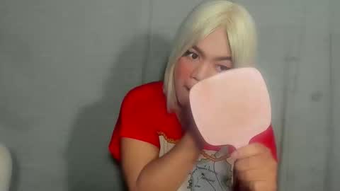 ella may online show from November 8, 10:16 am