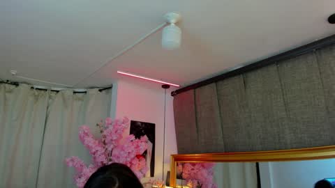 Iseey online show from December 24, 4:00 am