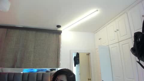 Iseey online show from February 10, 3:35 am