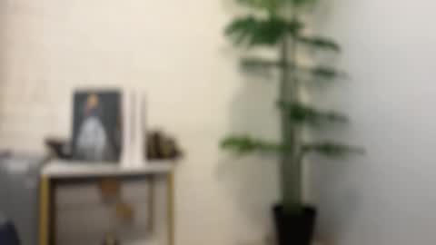 kirstenelsie online show from November 19, 3:39 am