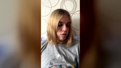 jenialove online show from March 2, 8:43 am