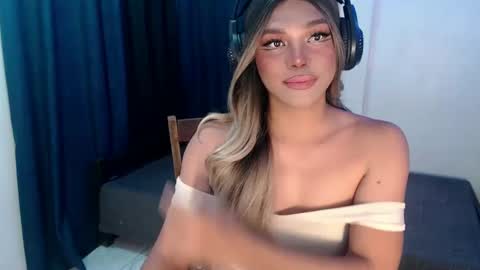 jesie_hot69 online show from February 10, 6:35 pm