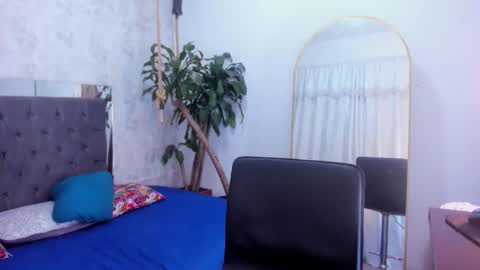 july_quinzel online show from February 3, 6:40 am