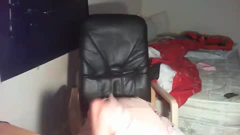 kaifemboy7836356 online show from October 25, 12:44 pm