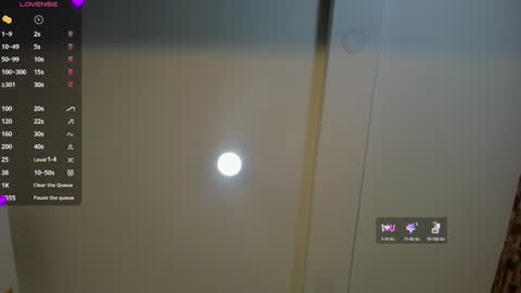 Snapshot of karoline_marin chatting on December 6, 10:35 pm Karoline online show from December 6, 10:35 pm