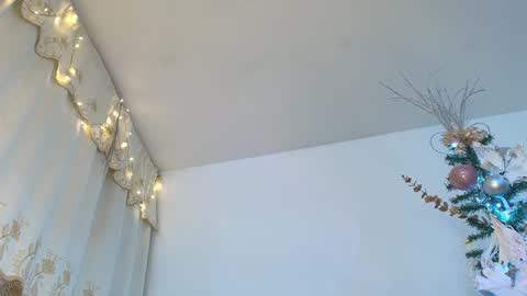 Snapshot of karoline_marin chatting on December 11, 7:58 am Karoline online show from December 11, 7:58 am