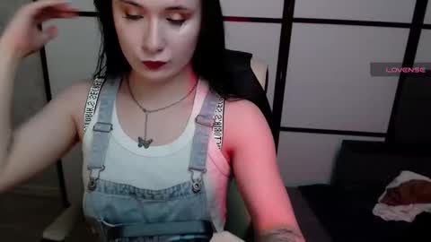 Snapshot of katherine_reinhart chatting on October 30, 12:15 pm katherine_reinhart online show from October 30, 12:15 pm