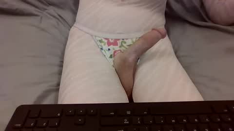 Katie online show from May 16, 3:04 am