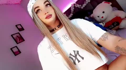 Snapshot of kattie_sweet_ chatting on October 9, 4:58 am kattie_sweet_ online show from October 9, 4:58 am