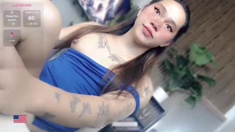 Kelly Smith online show from February 5, 10:31 am