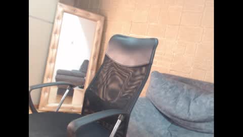 kenn_boy_ online show from January 27, 6:09 pm