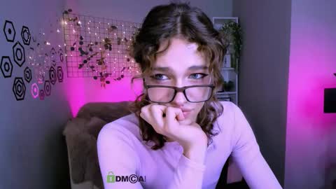 Snapshot of kevi_sunn chatting on October 13, 7:36 pm kevi here online show from October 13, 7:36 pm