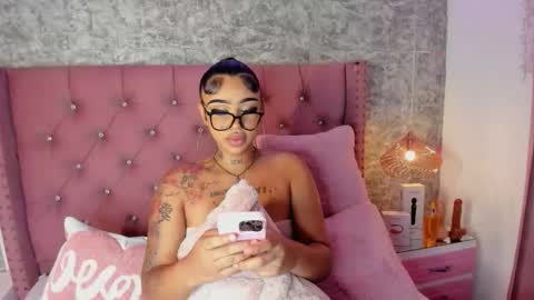 Khelany Isyy  online show from February 21, 2:31 pm