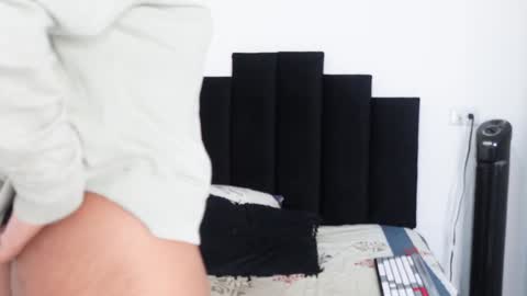 Snapshot of khloe_kaczka_ chatting on December 27, 1:28 pm Khloe online show from December 27, 1:28 pm
