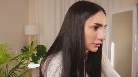 Kim Oberlin online show from December 3, 4:22 pm