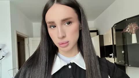 Kim Oberlin online show from February 8, 7:53 pm