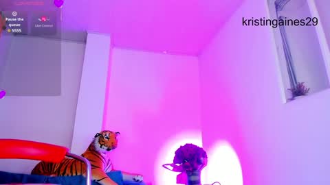 Snapshot of kristiingaines_ chatting on January 27, 1:37 am kristin online show from January 27, 1:37 am