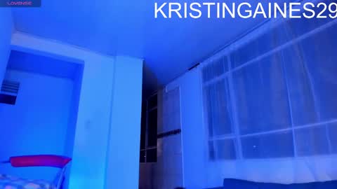 Snapshot of kristiingaines_ chatting on February 18, 2:05 am kristin online show from February 18, 2:05 am