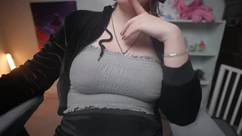 Snapshot of krystalsyxx chatting on March 3, 3:06 am Krystal Syx online show from March 3, 3:06 am