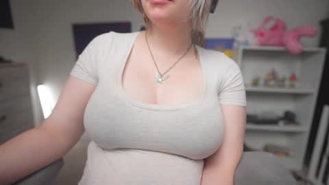 Snapshot of krystalsyxx chatting on September 10, 2:27 pm Krystal Syx online show from September 10, 2:27 pm