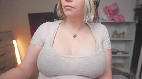 Krystal Syx online show from November 25, 1:18 am