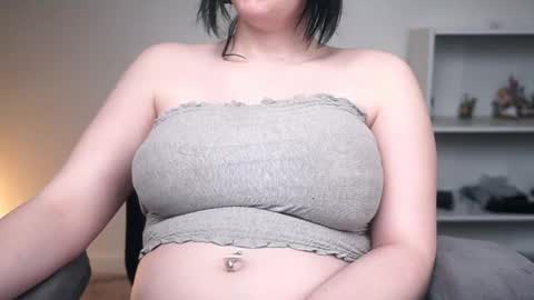 Krystal Syx online show from February 12, 4:08 am