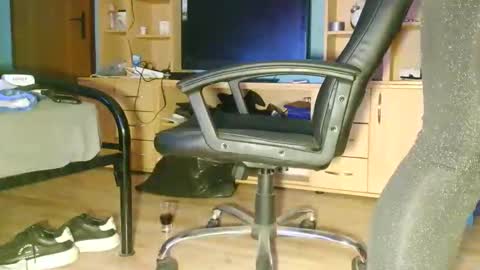 labondage online show from February 7, 4:18 am