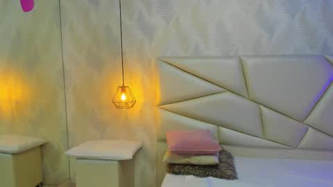 Laurent online show from December 2, 11:02 am