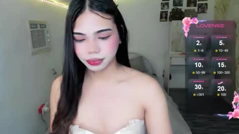 leighottie online show from February 19, 3:25 am