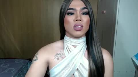 Snapshot of lenawet_0520 chatting on March 3, 3:24 pm lena online show from March 3, 3:24 pm