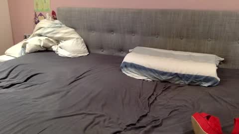 leony93 online show from February 15, 10:11 am