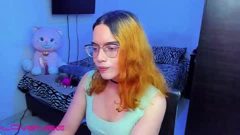 Lilly3 online show from October 25, 2:17 am